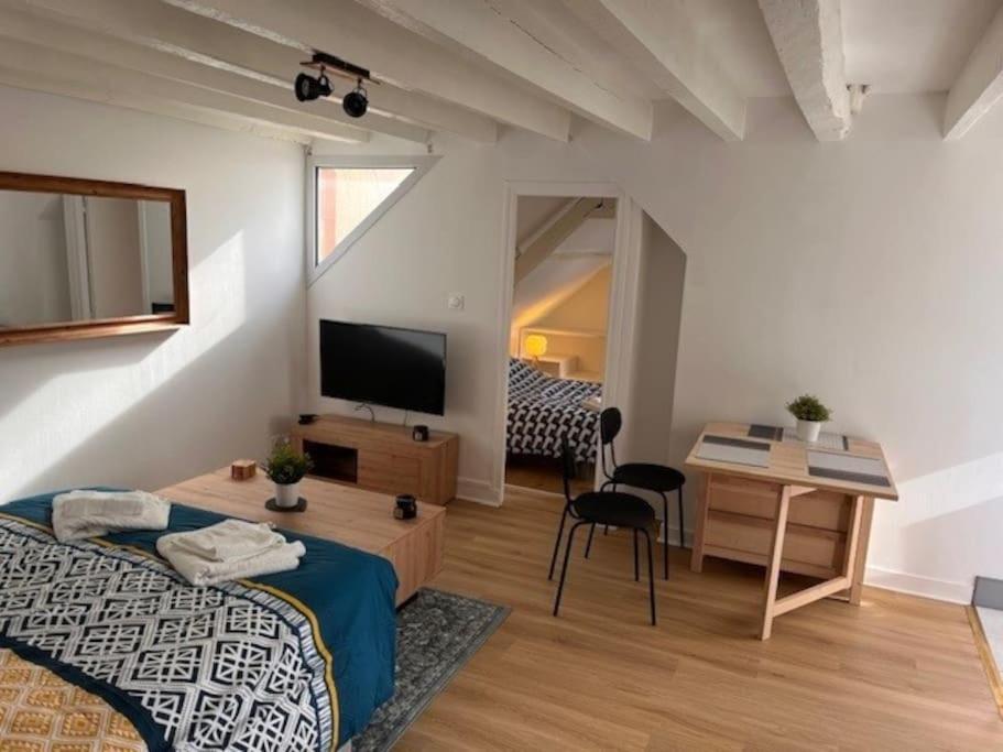 Appartement Calme Entre Ville Et Circuit Льо Ман Екстериор снимка
