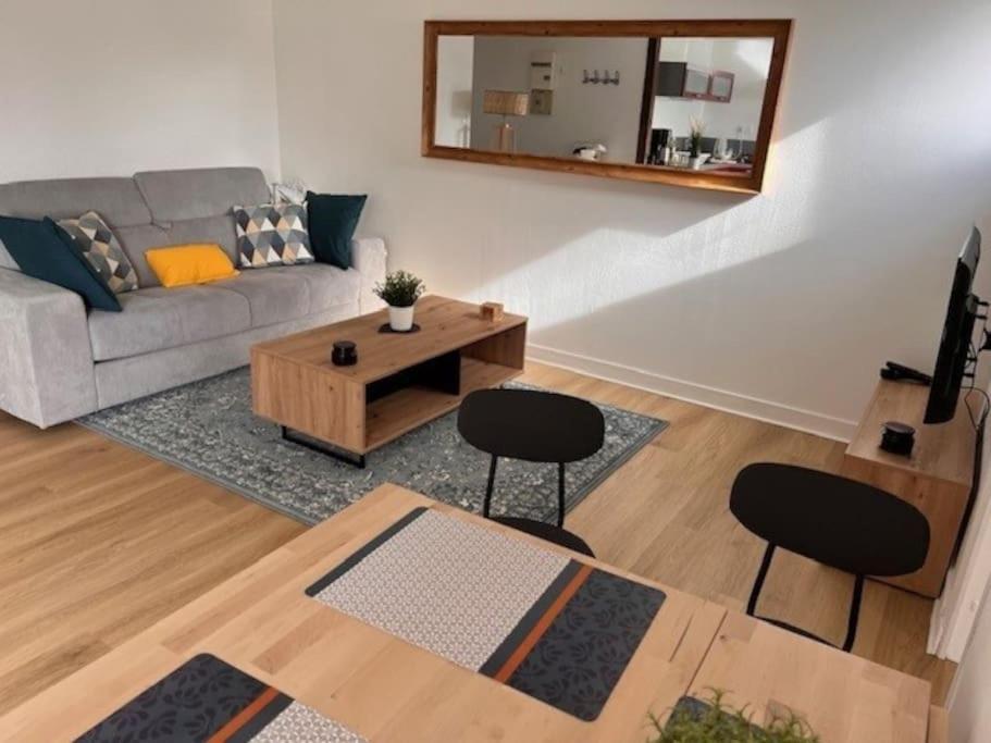 Appartement Calme Entre Ville Et Circuit Льо Ман Екстериор снимка
